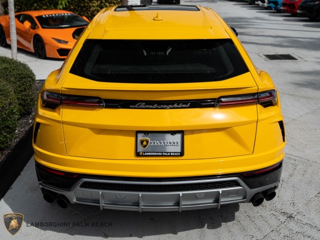 2021 Lamborghini Urus  in , 