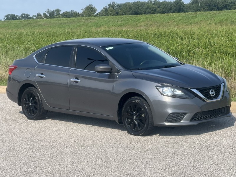 2017 Nissan Sentra SV w/ Style Package in CHESTERFIELD, Missouri