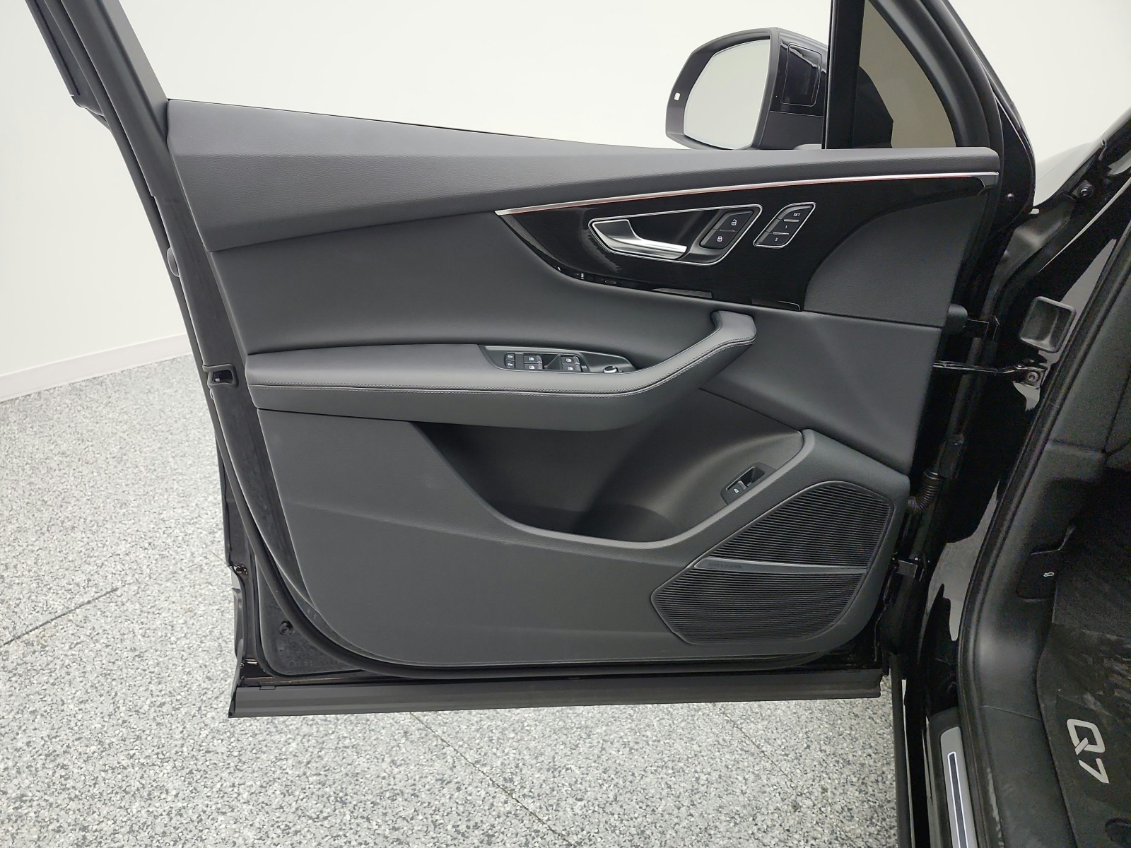 Used 2023 Mythos Black Metallic Audi Prestige 55 TFSI quattro image 14