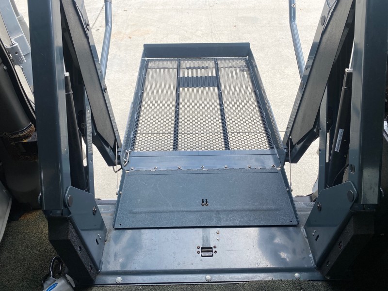2013 GMC SAVANA HI TOP CONVERSION HANDICAP LIFT LOW MILES 24,857 in , 