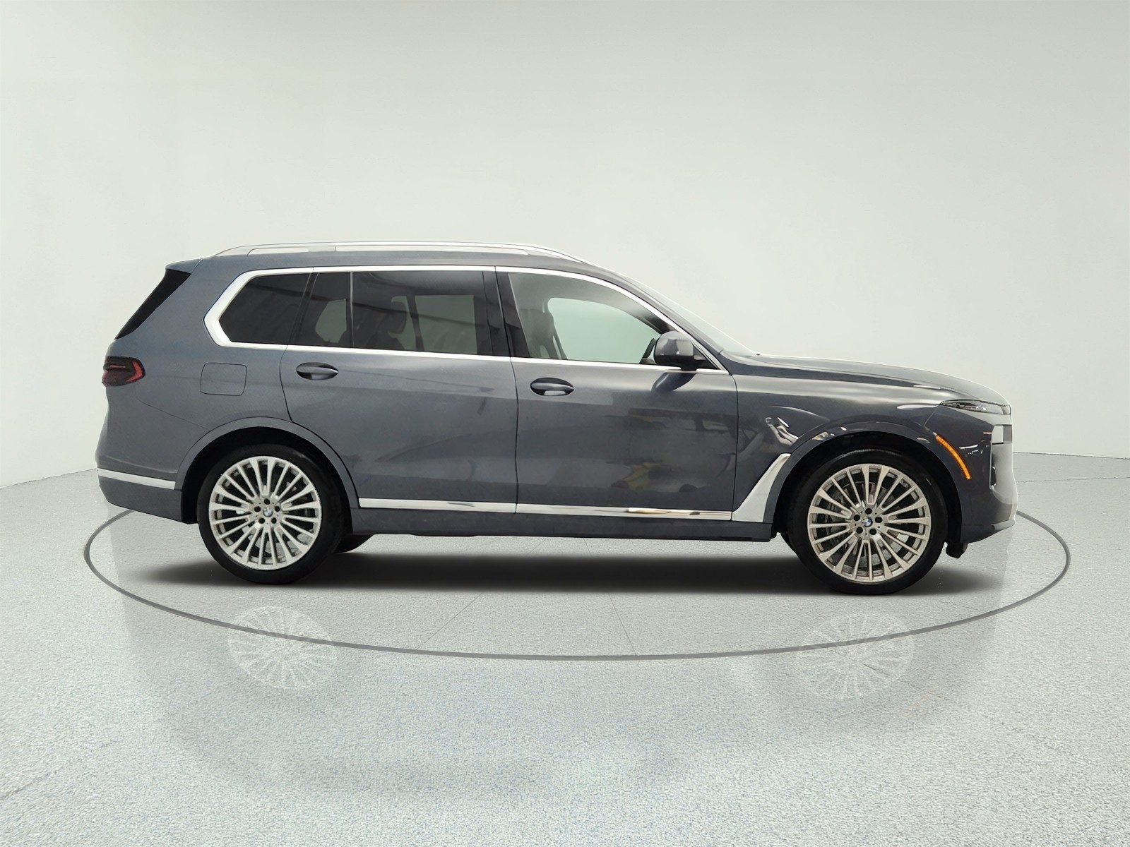 Used 2024 Sparkling Copper Metallic BMW xDrive40i Sports Activity Vehicle image 4