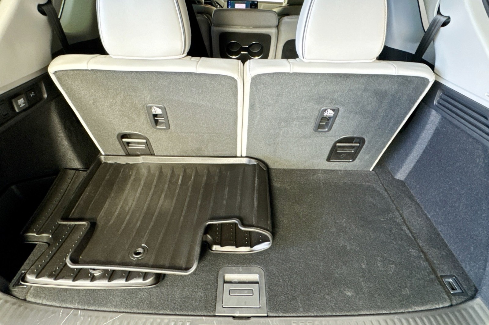 Used 2026 Canyon River Blue Metallic Acura w/Advance Package image 25