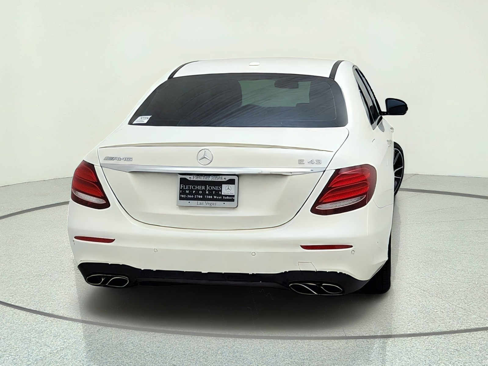 Used 2018 designo Diamond White Mercedes-Benz AMG® E 43 image 10