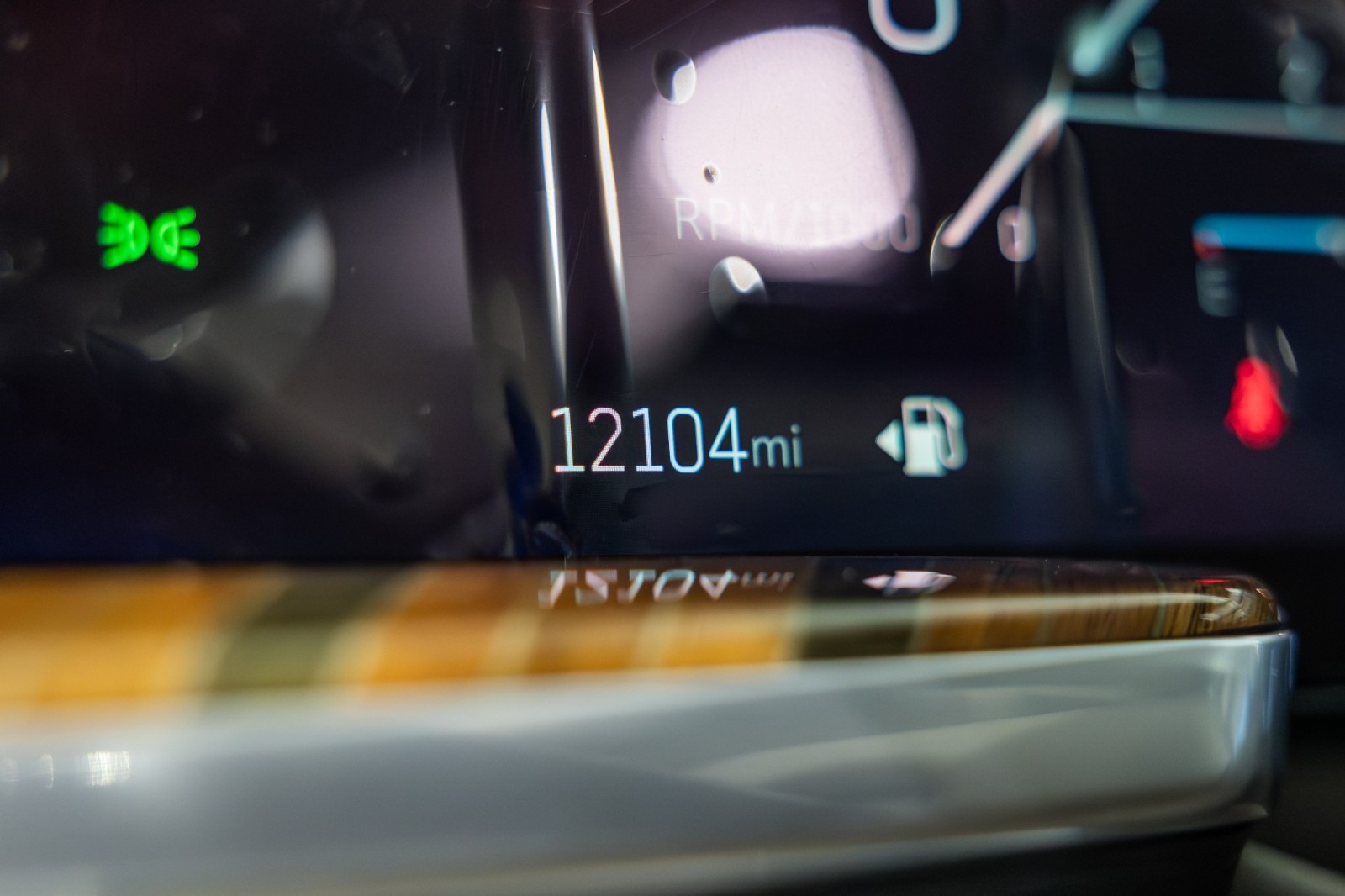 Used Car 2025 Cadillac Escalade  4wd Sport Platinum - 24 Inch Wheels - Crystal White Paint For Sale Under $120,000 In Boerne, Texas