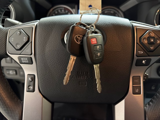 2022 Toyota Tacoma 4WD SR5 4WD V6 in , 