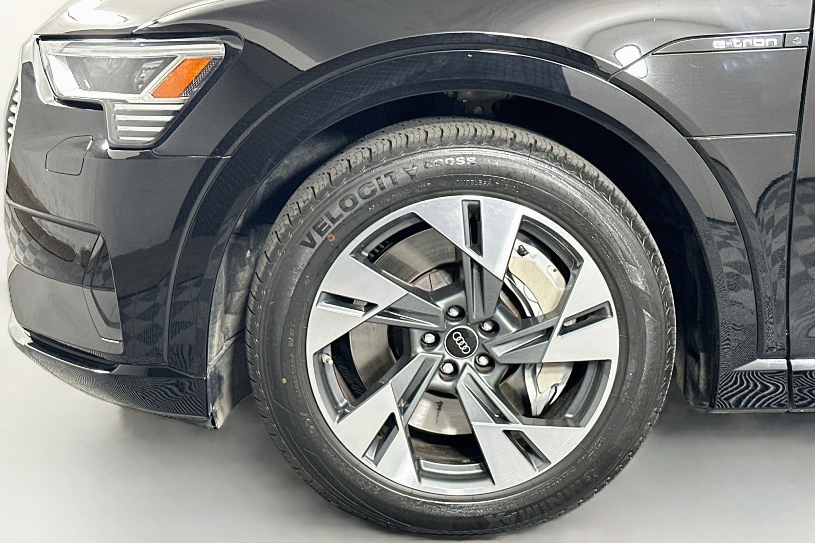 Used 2022 Brilliant Black Audi Premium image 12