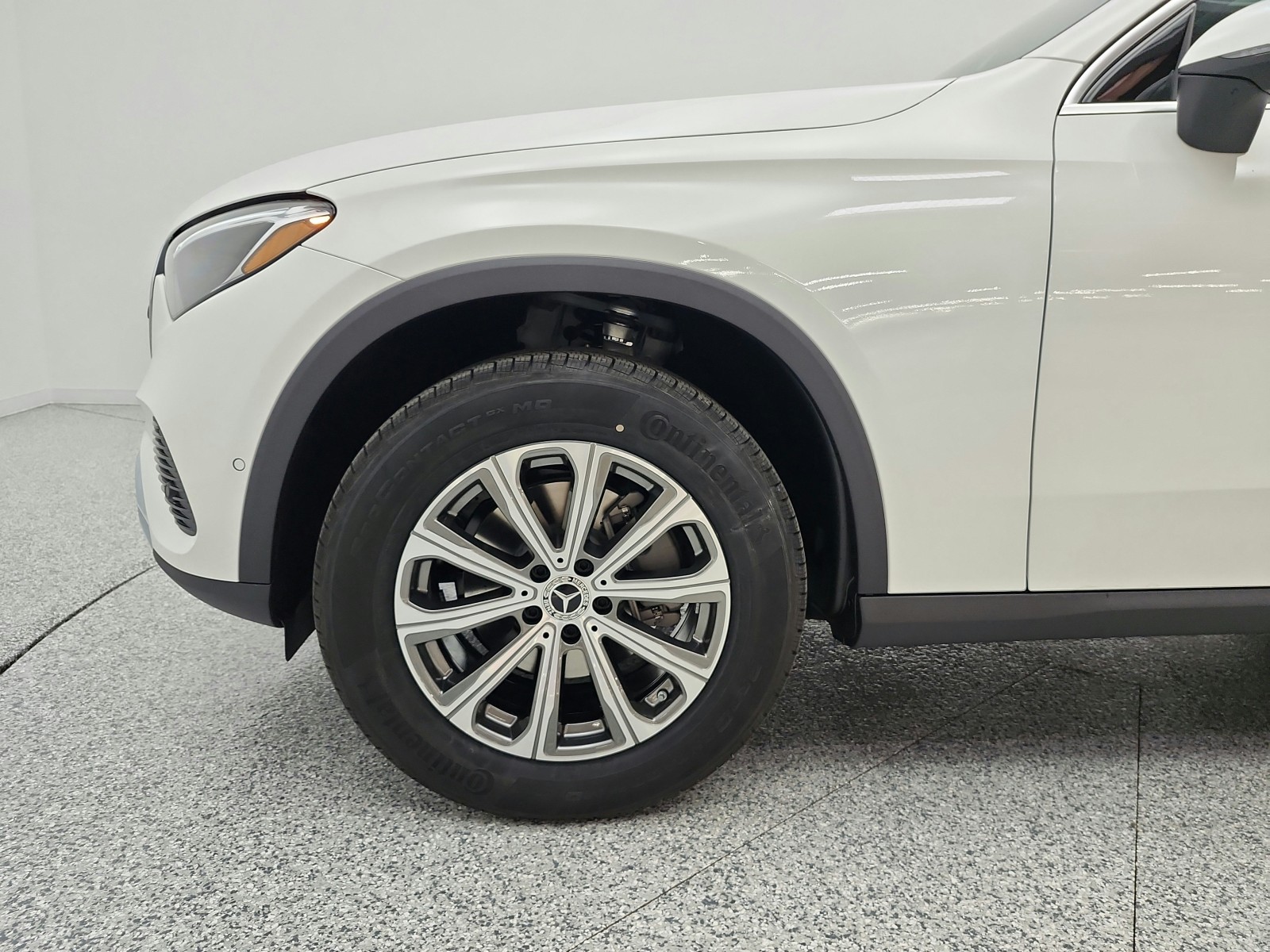 New 2027 Polar White Mercedes-Benz GLC 300 SUV image 15