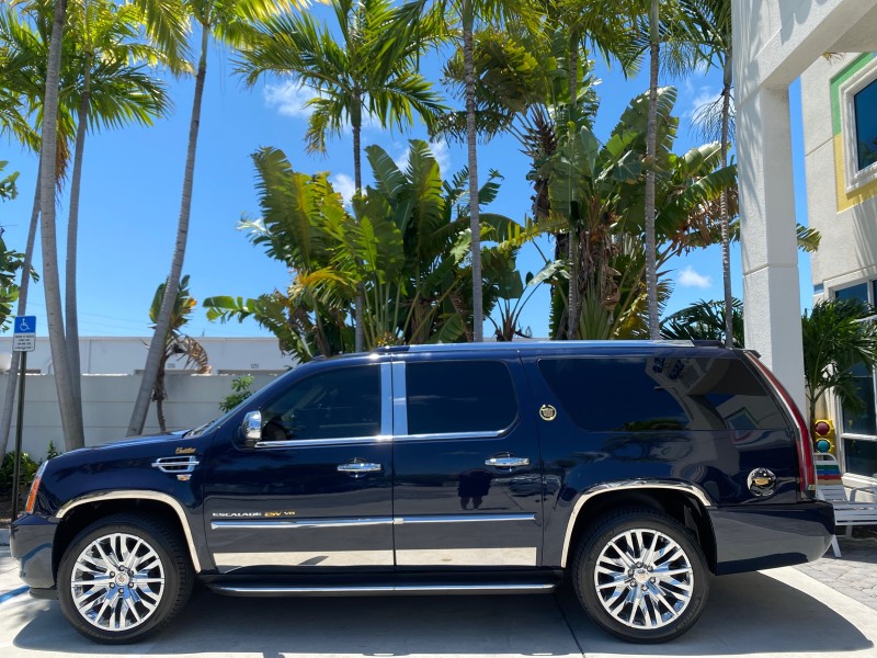 2007 Cadillac Escalade ESV SUNROOF AWD LOW MILES 47,118 in , 