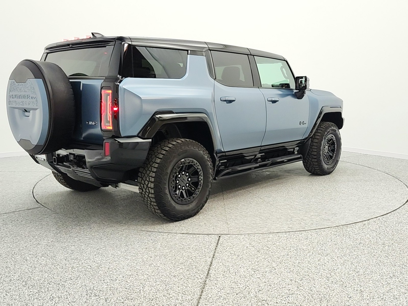 Used 2024 Neptune Blue Matte GMC e4WD 4dr 3X image 5