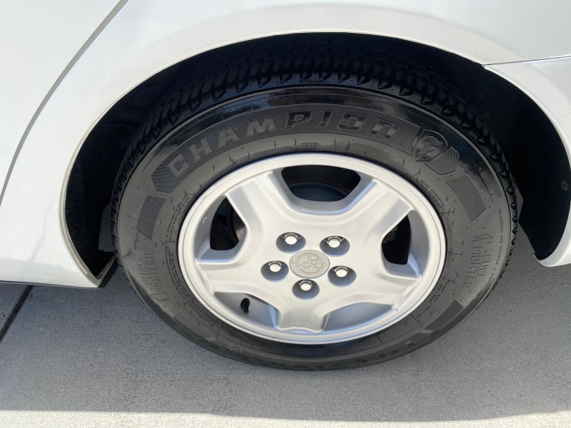 2003 Toyota Camry LE LOW MILES 61,005 in , 