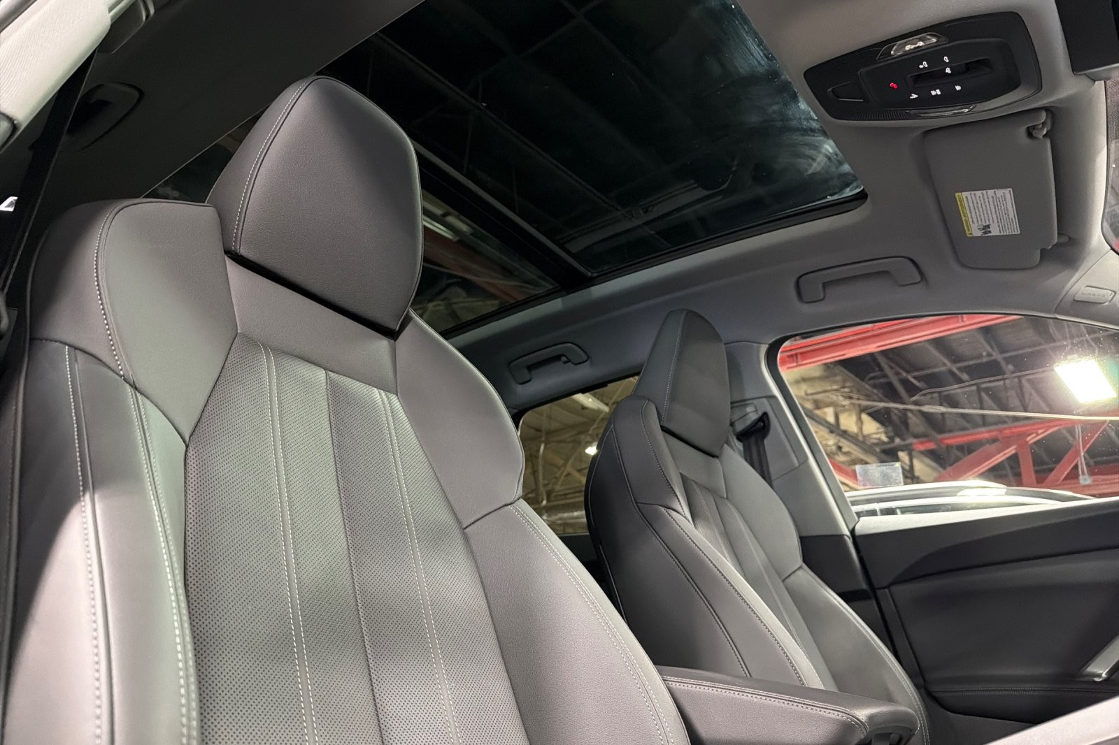 Used 2025 Glacier White Metallic Audi Premium Plus 2.0 TFSI quattro image 16