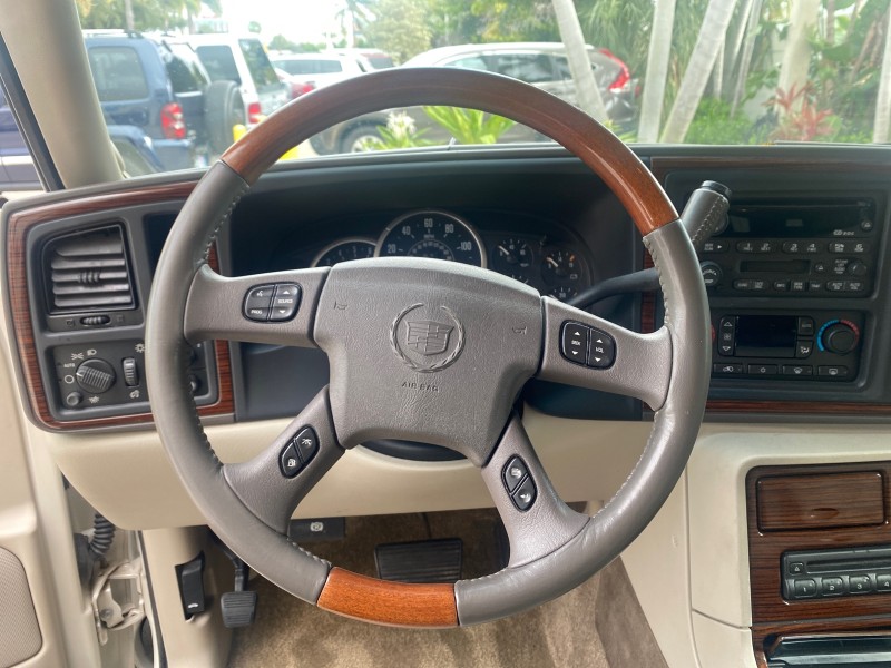 2003 Cadillac Escalade ESV SUV PEARL WHITE 4WD/AWD in , 