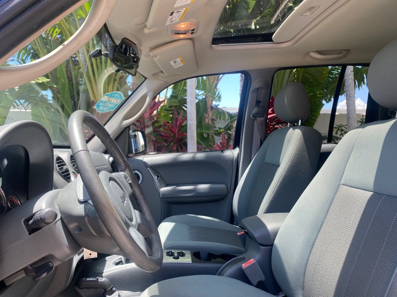 2006 Jeep Liberty 4WD Limited LOW MILES 75,410 in , 