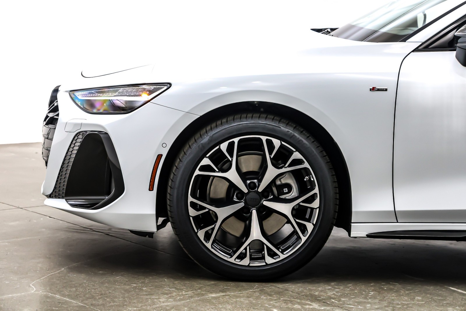 New 2026 Glacier White Metallic Audi Premium Plus quattro image 10