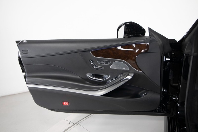 2017 Mercedes-Benz S-Class S 550 DESIGNO Cabriolet ($148,310 MSRP) *ONLY 27,000 MILES in , 