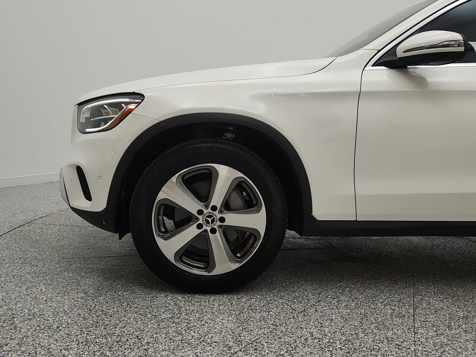 Certified Used 2022 Polar White Mercedes-Benz GLC 300 SUV image 23