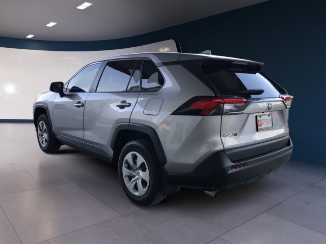 2022 Toyota RAV4 LE 3