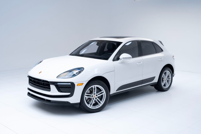 2022  Macan  in , 