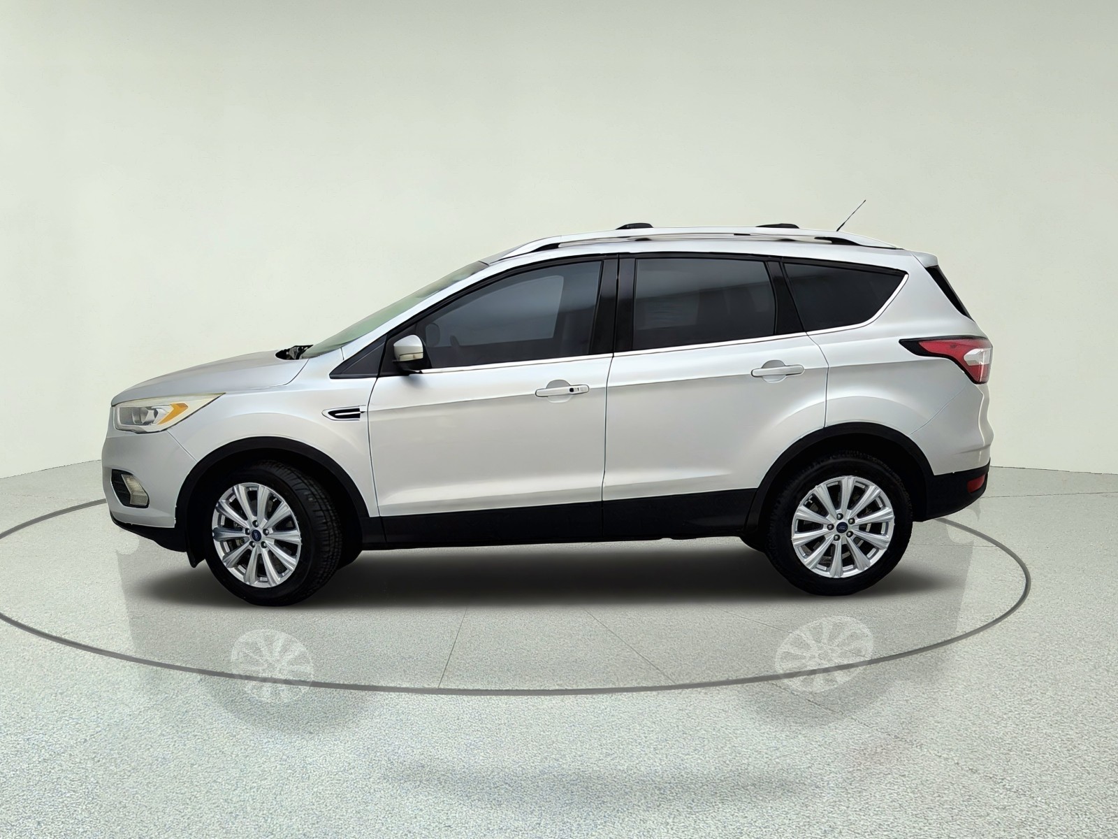 Used 2017 INGOT SILVER Ford Titanium image 14