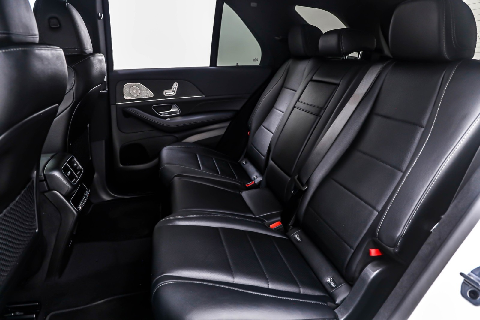 New 2026 Polar White Mercedes-Benz GLE 450 image 8