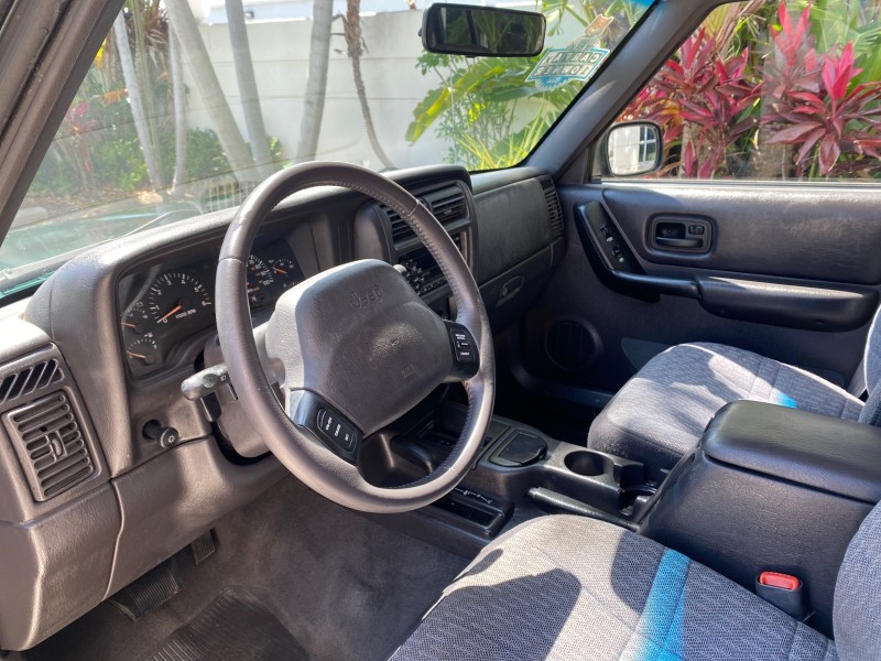 2000 Jeep Cherokee Sport 1 OWNER 4X4 AC 4.0 6YL in , 