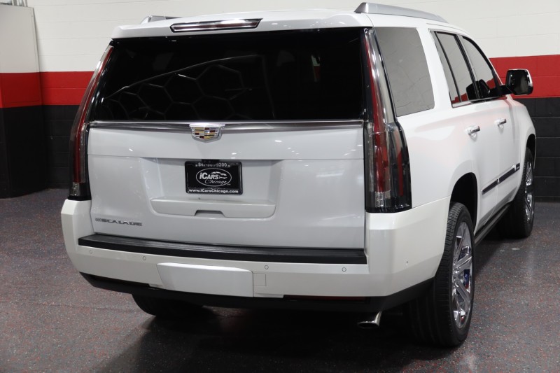 2017 Cadillac Escalade Premium Luxury 4WD 4dr Suv in , 