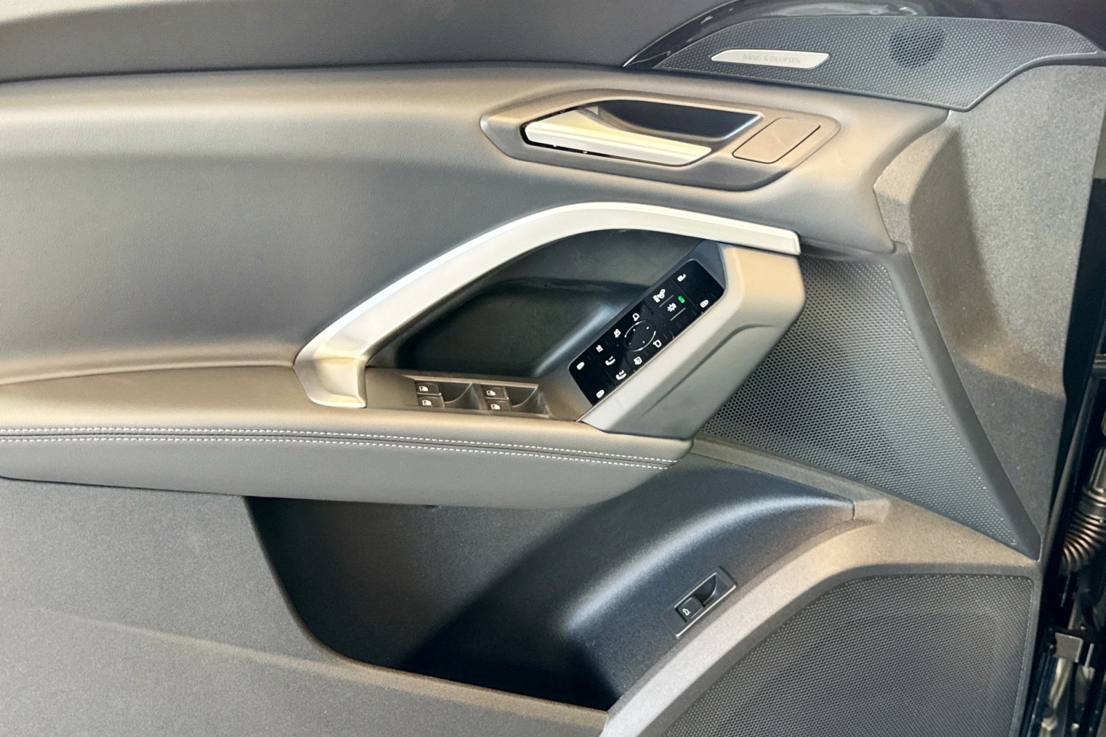 New 2025 Mythos Black Metallic Audi Premium Plus 2.0 TFSI quattro image 15