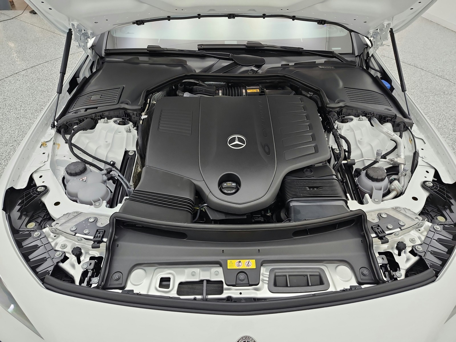 New 2027 Polar White Mercedes-Benz CLE 450 4MATIC® Coupe image 12