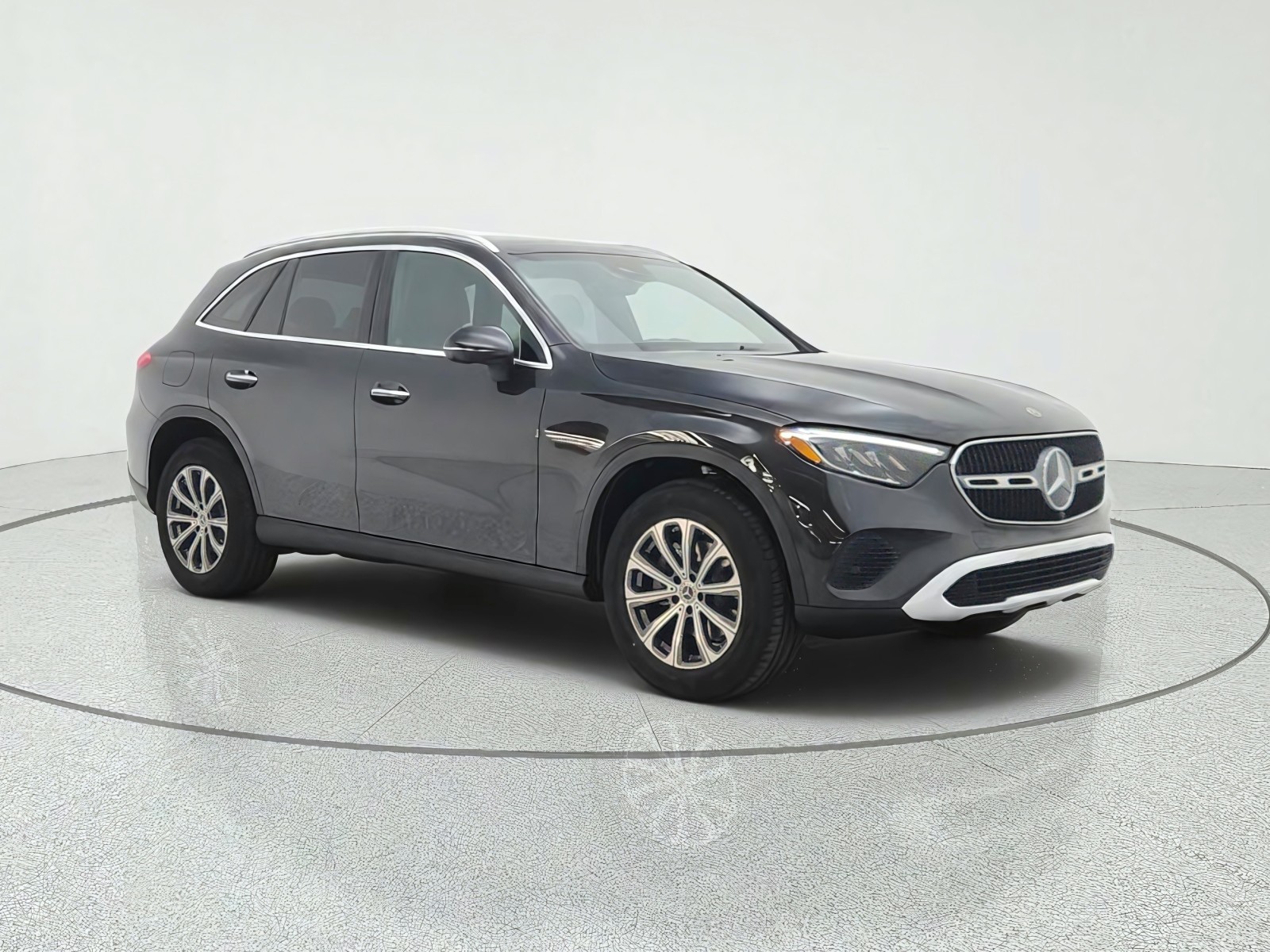 New 2027 Graphite Grey Metallic Mercedes-Benz GLC 300 SUV image 3