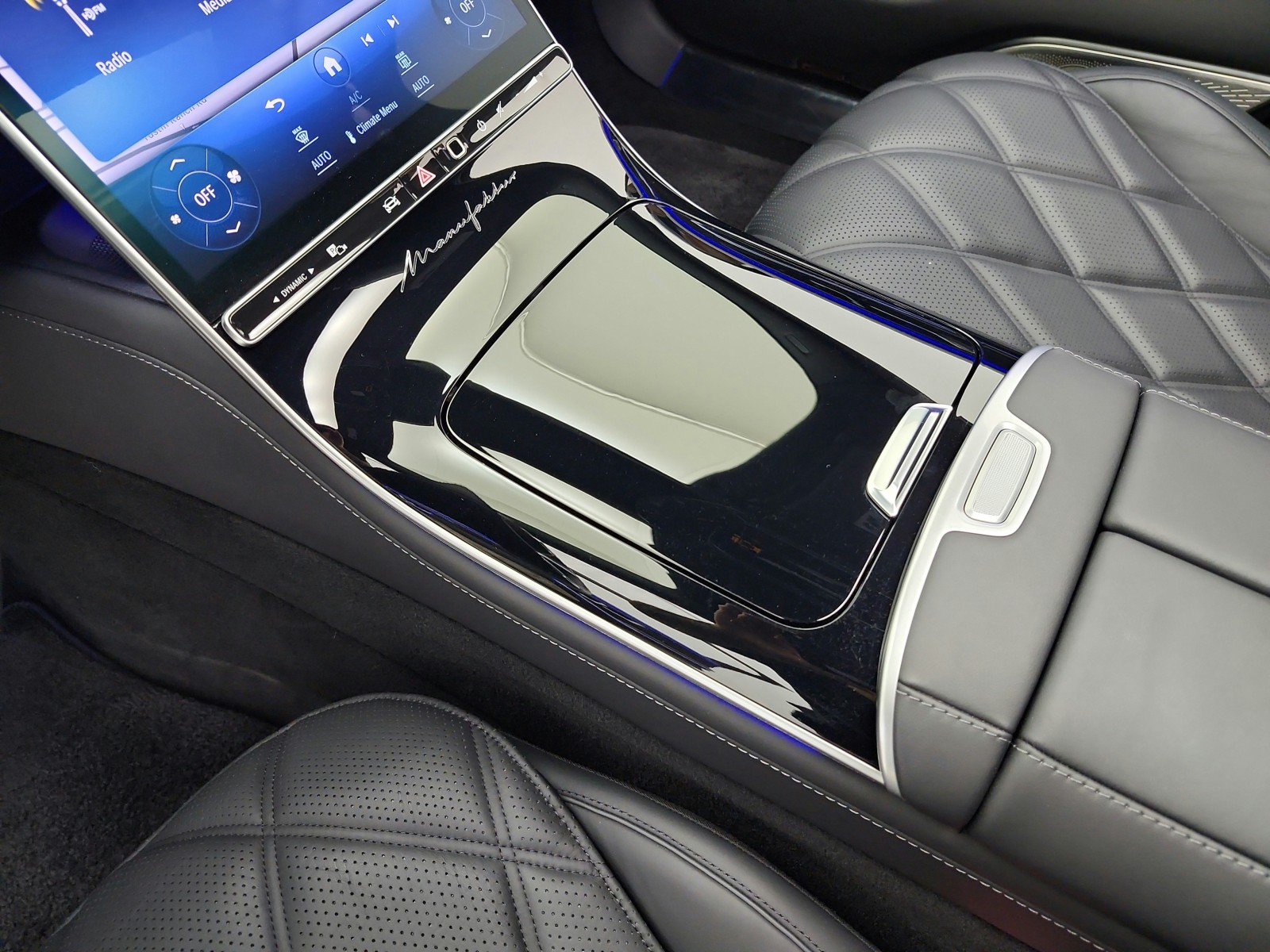 Certified Used 2023 Obsidian Black Mercedes-Benz Maybach S 680 4MATIC® Sedan image 11