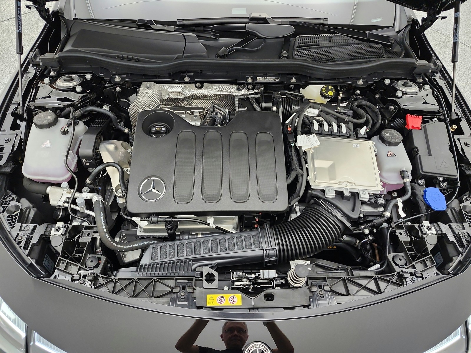 New 2027 Night Black Mercedes-Benz CLA 220 Hybrid FWD image 12