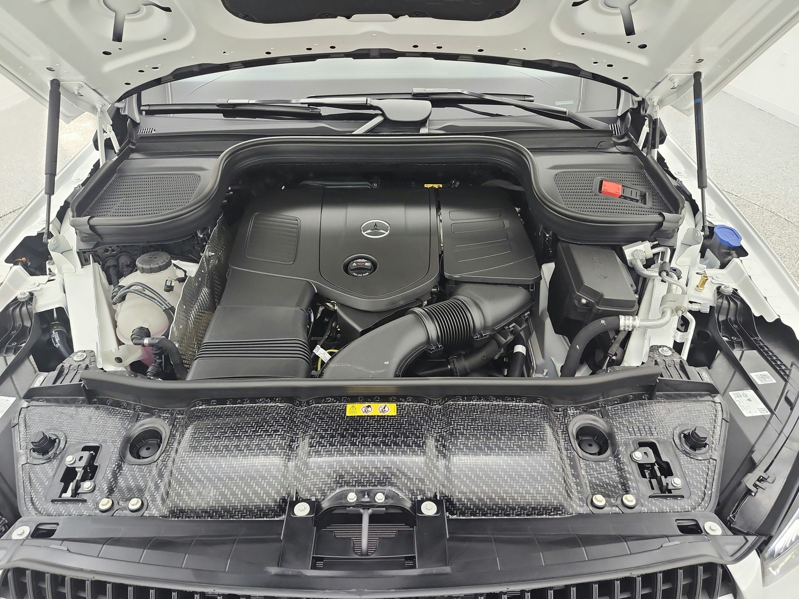 New 2026 Polar White Mercedes-Benz GLE 350 image 17