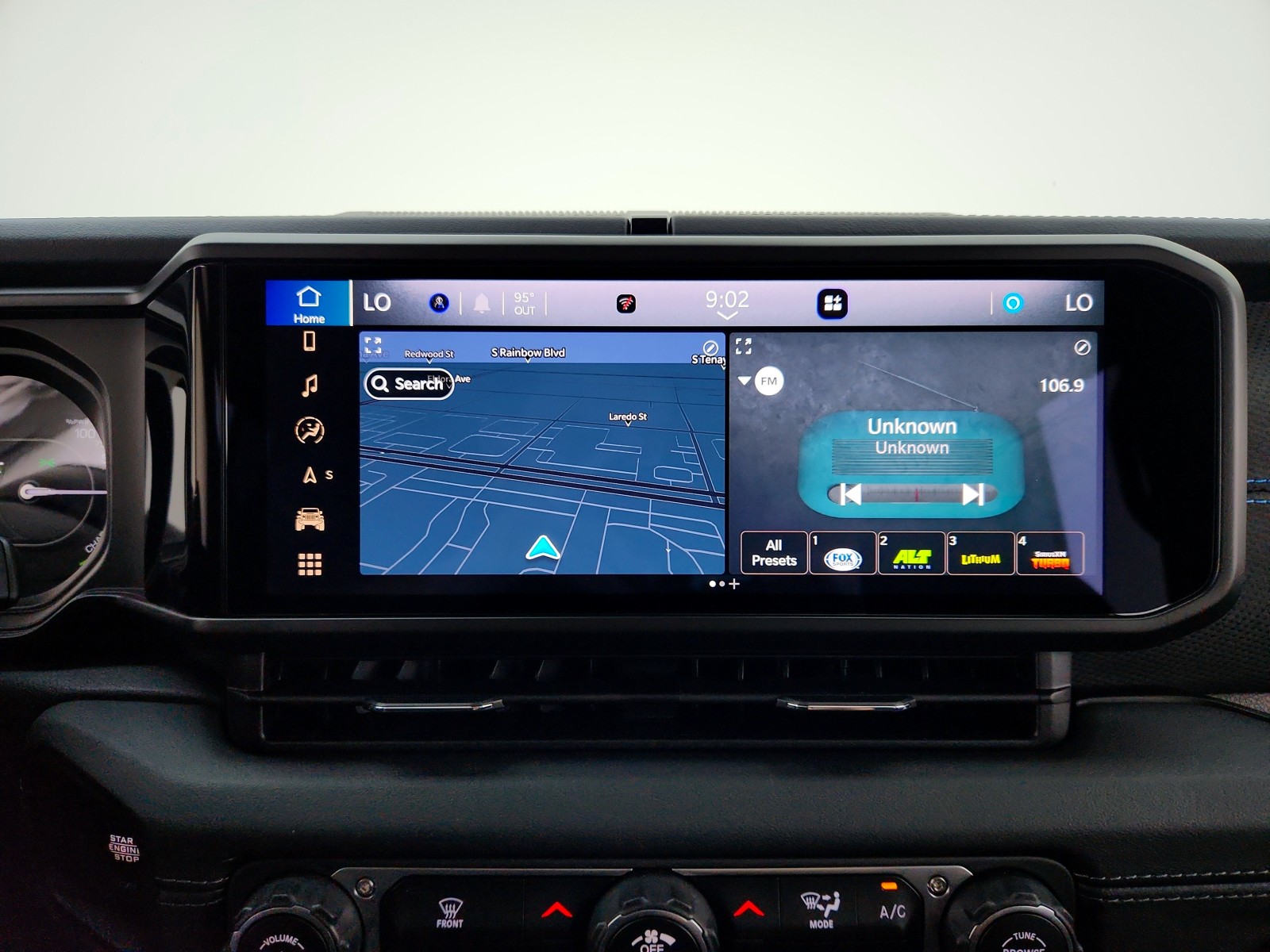 Used 2024 Hydro Blue Pearlcoat Jeep Rubicon image 19