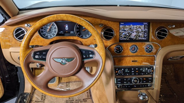 2013 Bentley Mulsanne  19