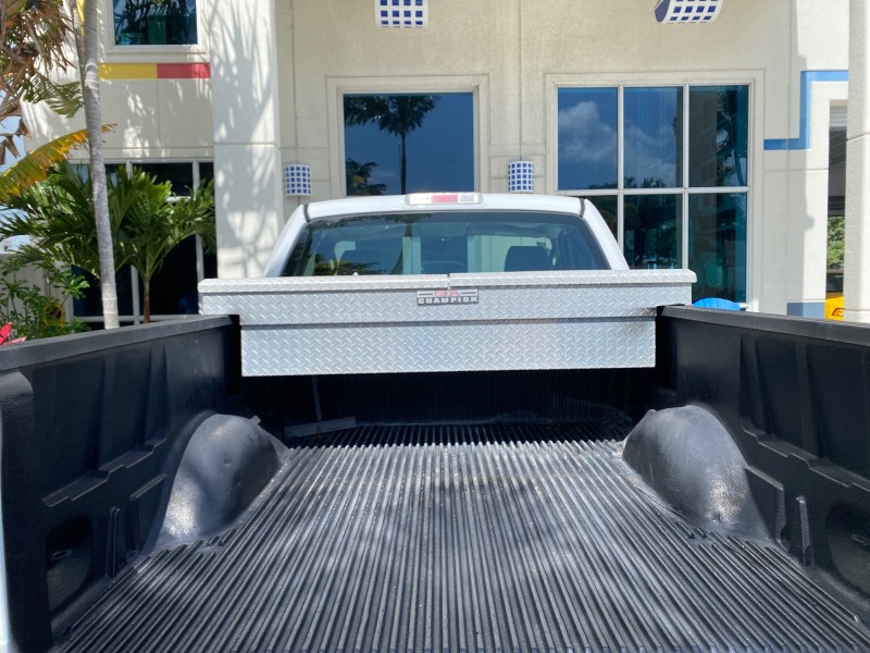 2005 Ford F-150 PU STX LOW MILES 18,931 in , 