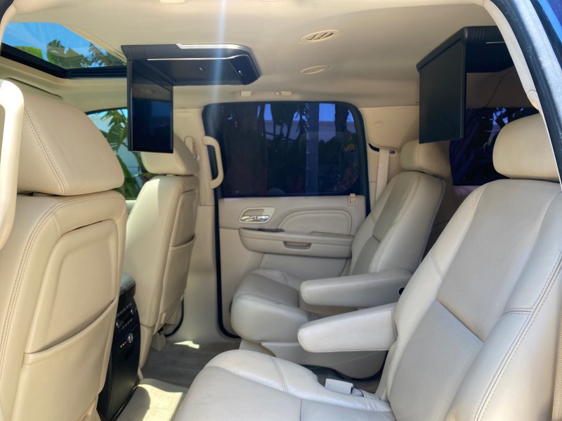 2007 Cadillac Escalade ESV SUNROOF AWD LOW MILES 47,118 in , 
