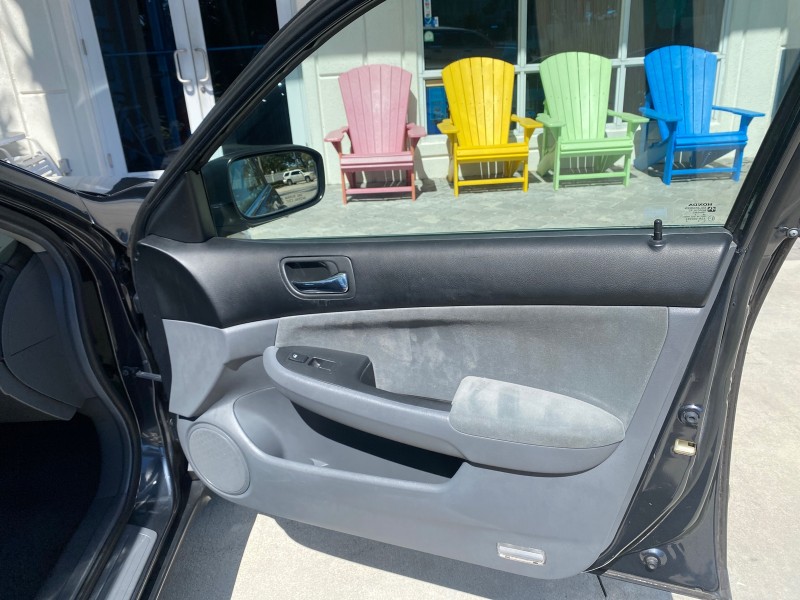 2004 Honda Accord Sdn LX LOW MILES 68,079 in , 