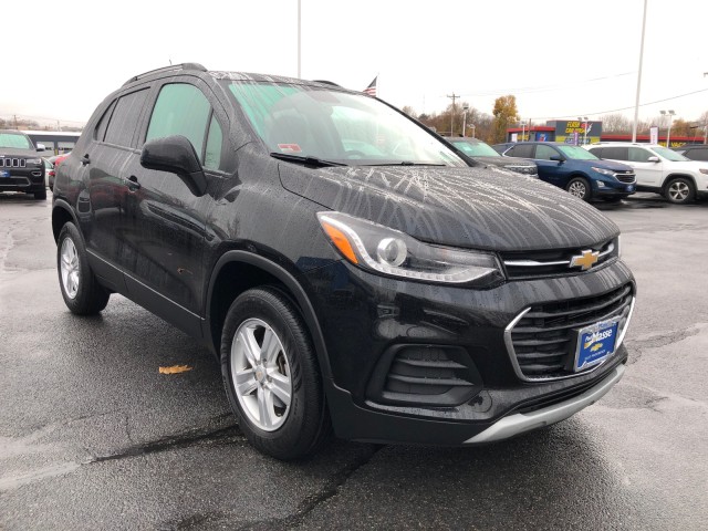 2022 Chevrolet Trax LT 2