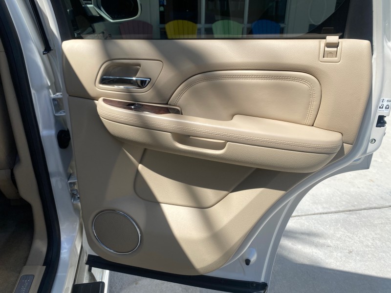 2013 Cadillac Escalade Luxury 1 OWNER LOW MILES 70,251 in ,