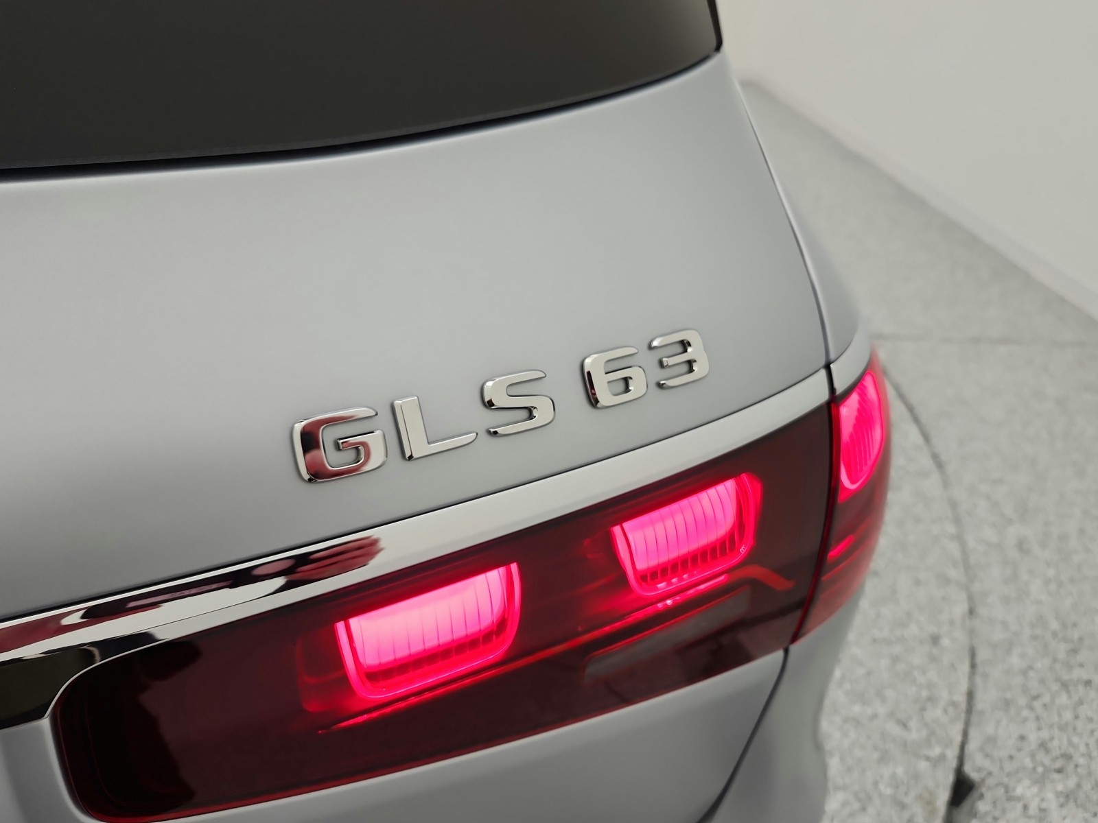 New 2026 MANUFAKTUR SIGNATURE Mercedes-Benz AMG® GLS 63 image 24