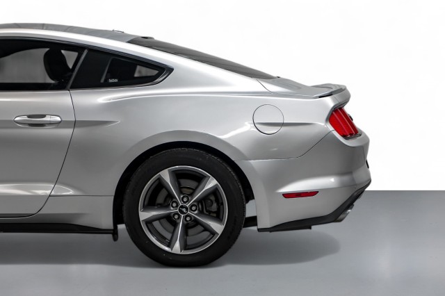 2015 Ford Mustang GT 11