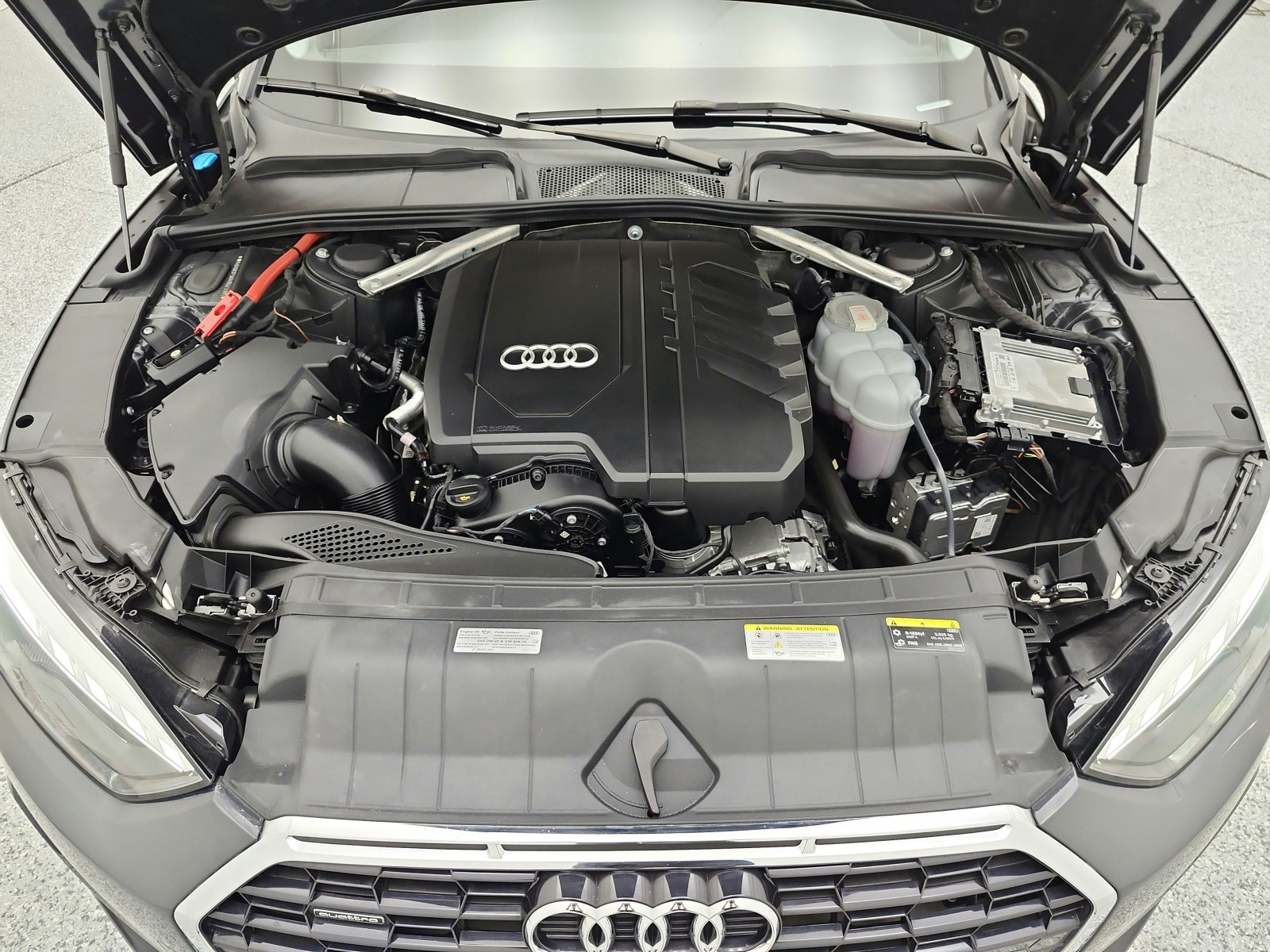 Used 2024 Manhattan Gray Metallic Audi Premium image 17