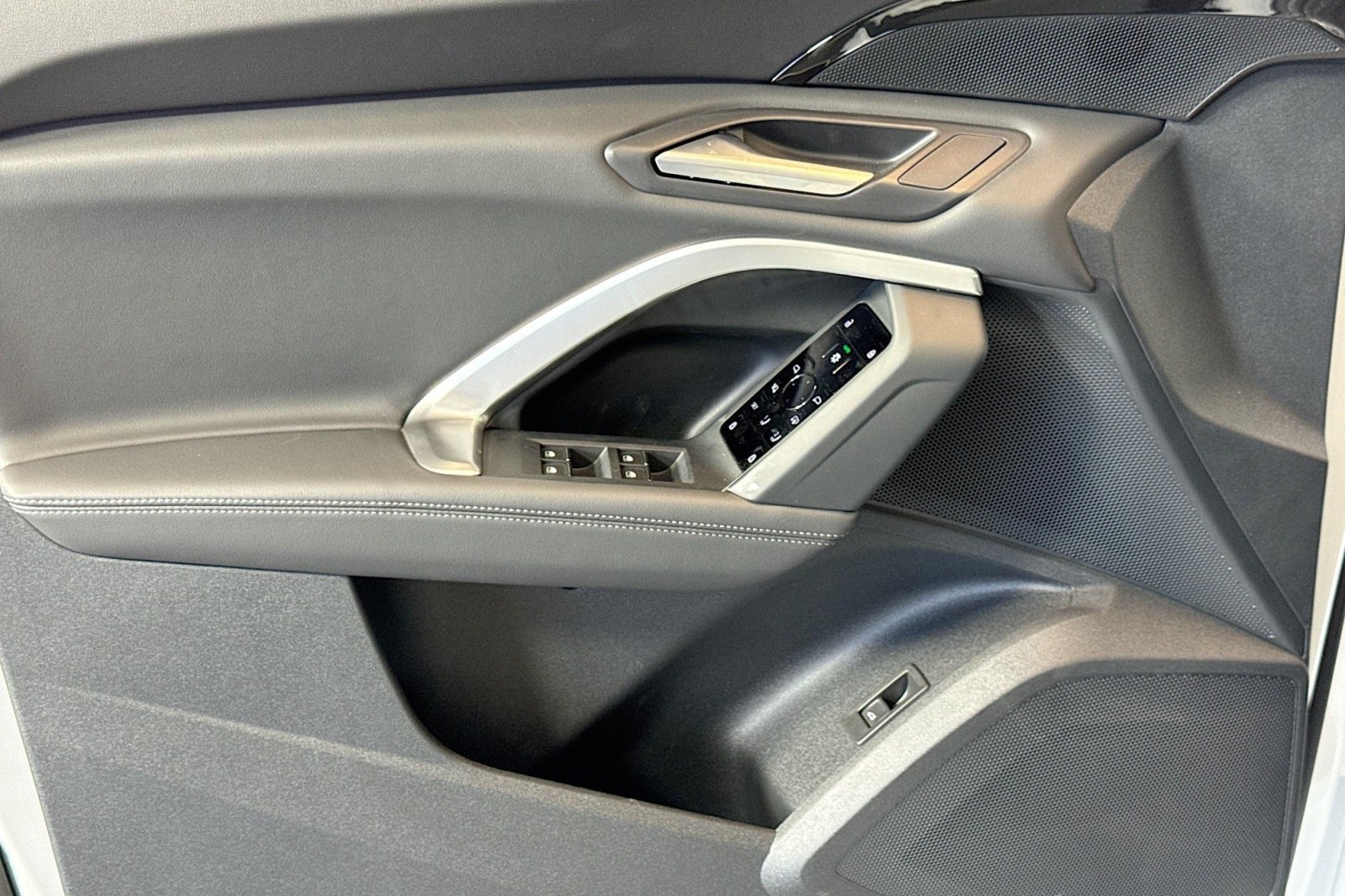 New 2025 Arkona White Audi Premium 2.0 TFSI quattro image 15