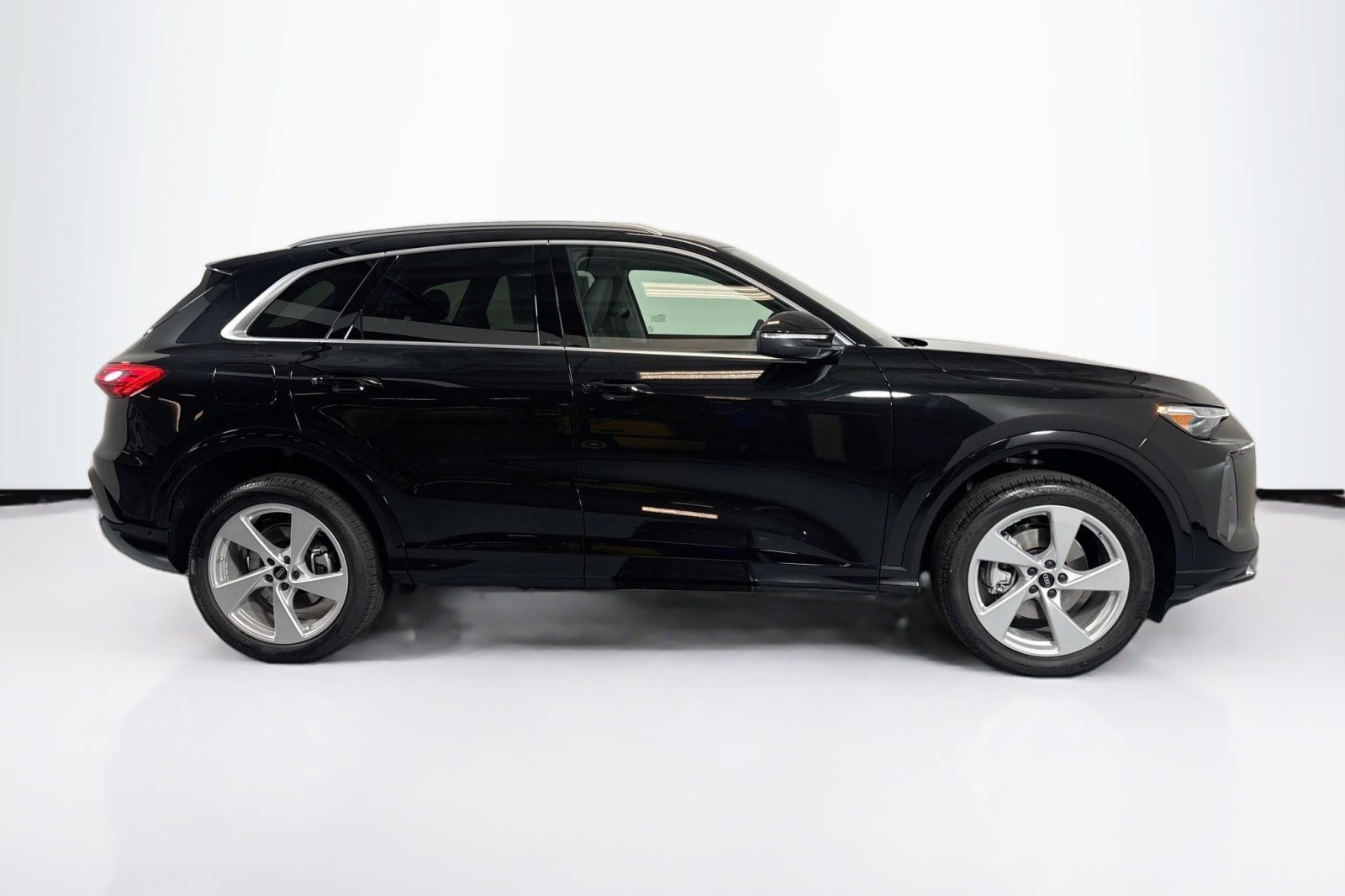 New 2025 Mythos Black Metallic Audi Premium Plus 2.0 TFSI quattro image 4