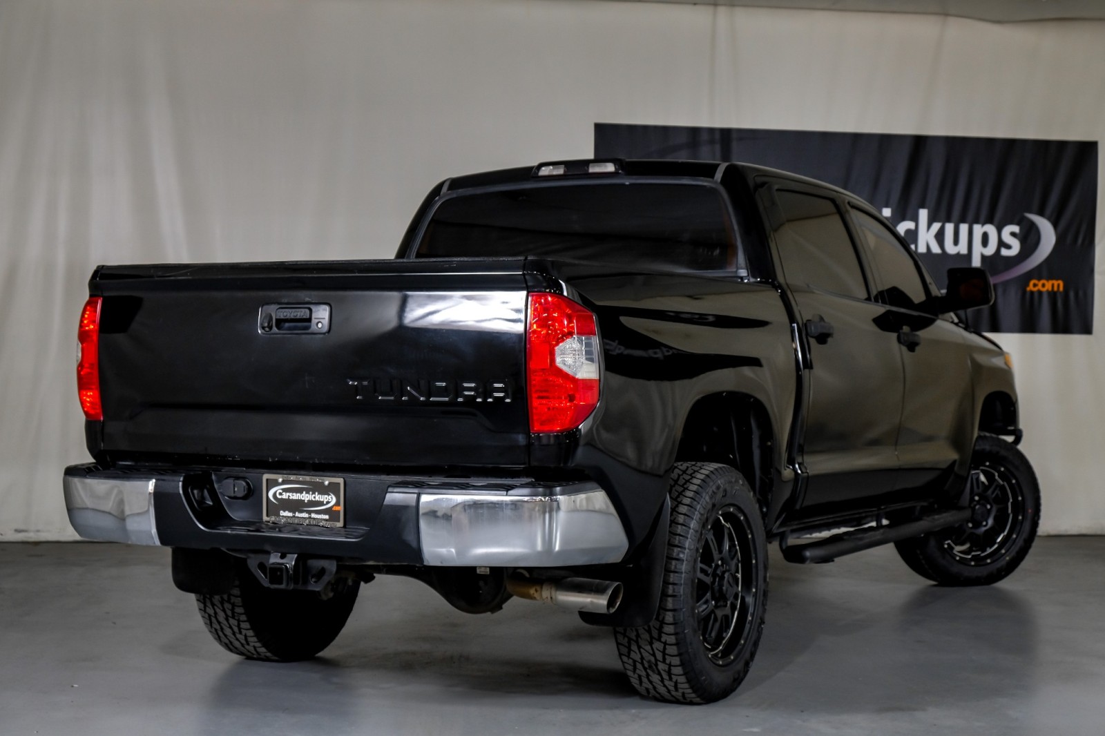 2015 Toyota Tundra 4WD Truck SR5 8