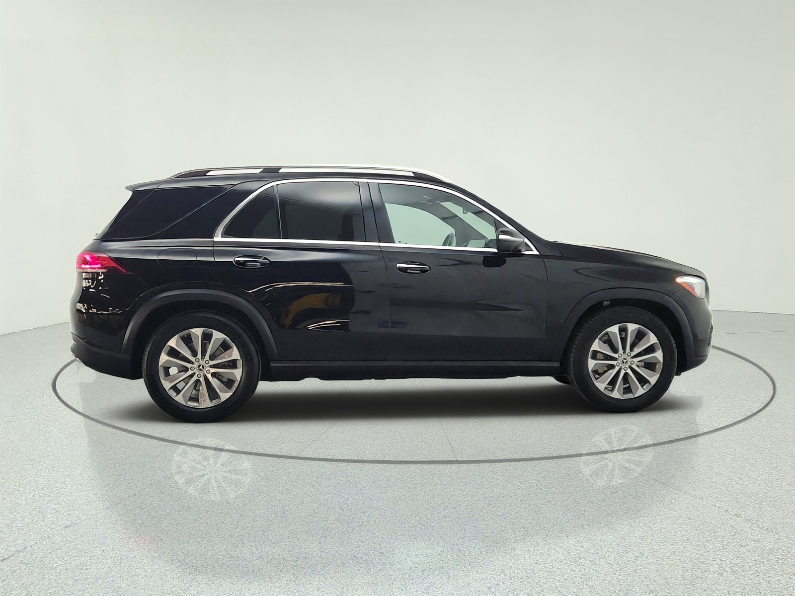 Certified Used 2023 Black Mercedes-Benz GLE 350 SUV image 4