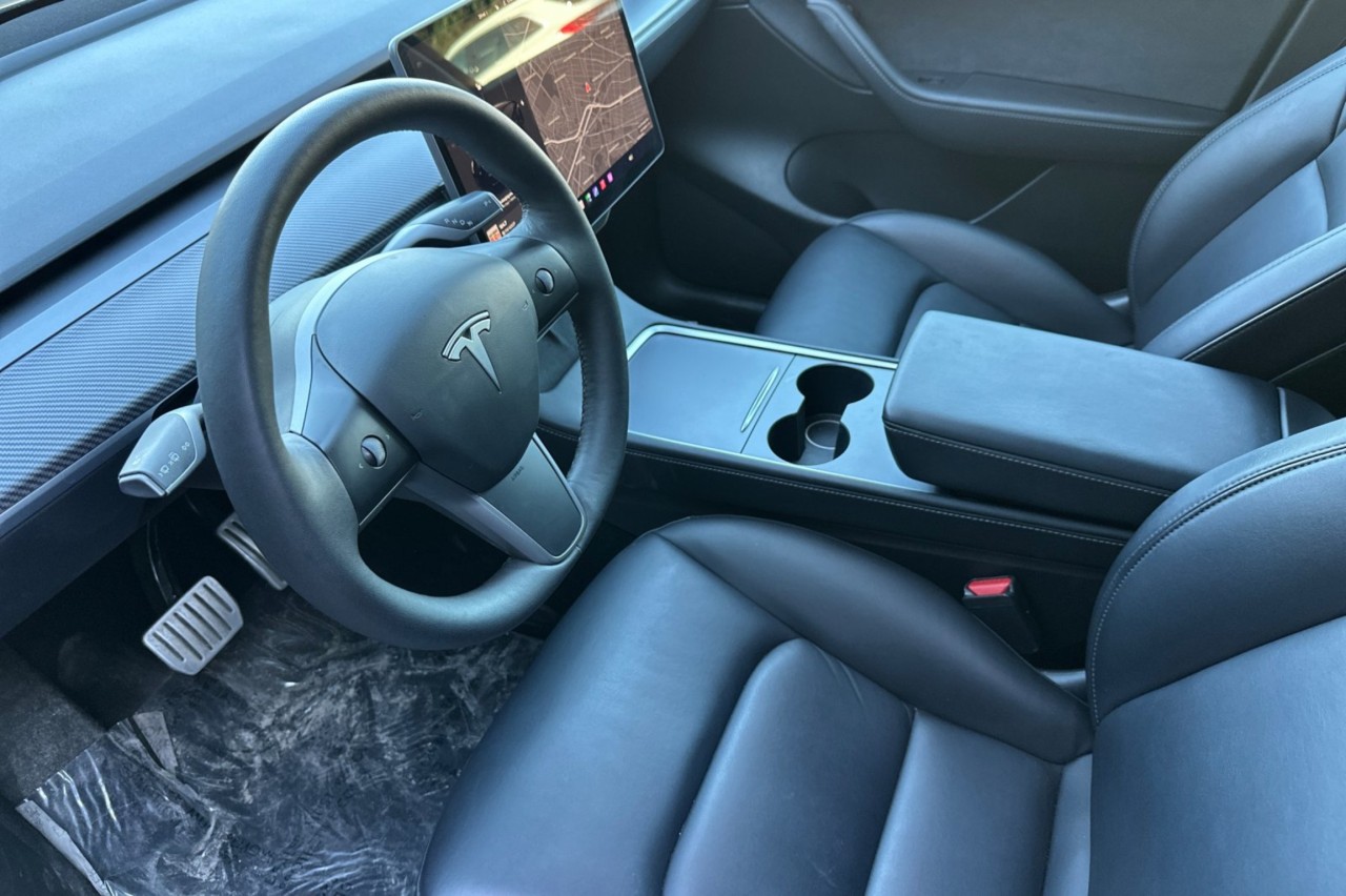 Used 2022 BLACK Tesla Performance image 9