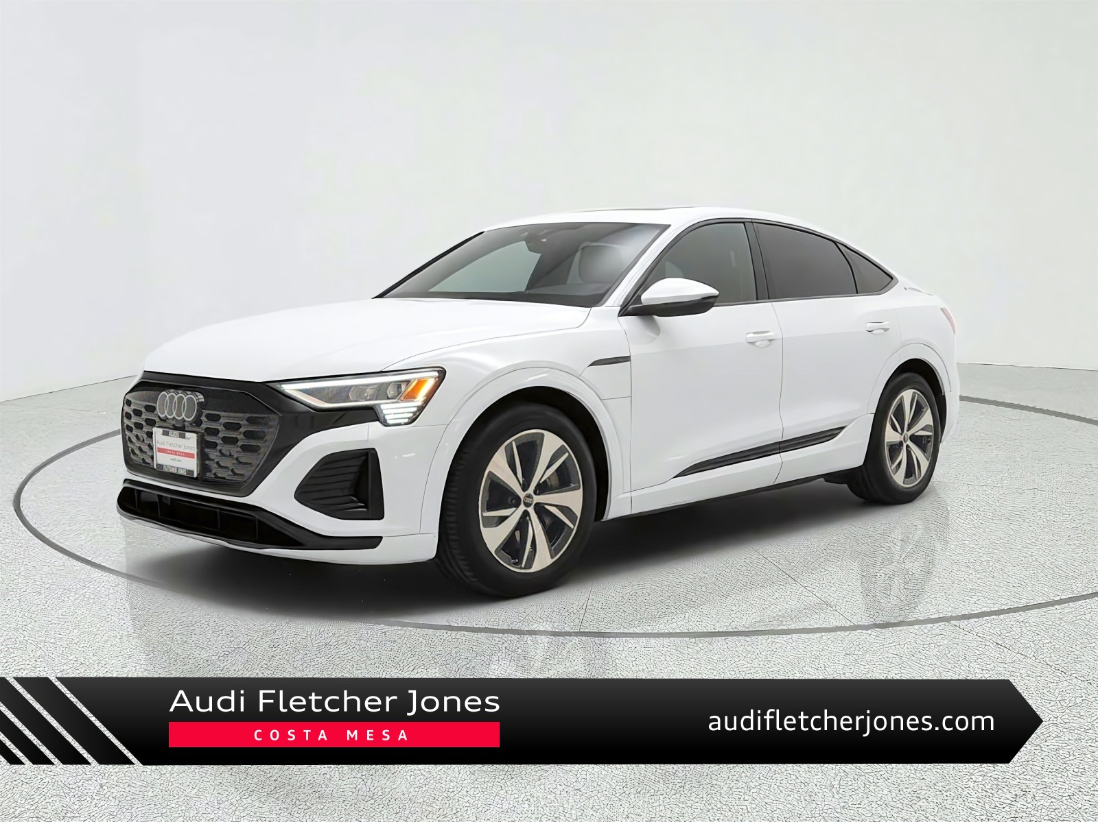 Glacier White Metallic 2024 Audi Q8 e-tron Sportback Sedan All-Wheel Drive Automatic