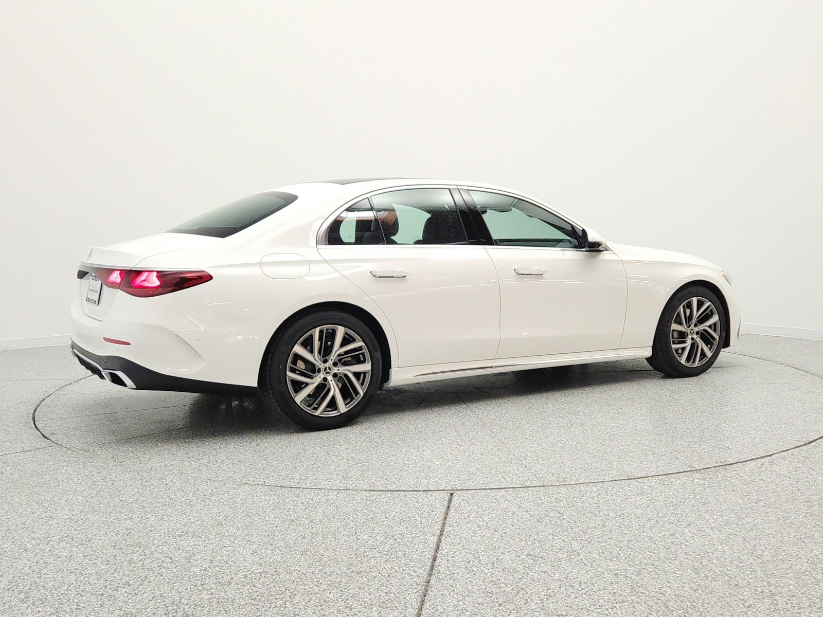 New 2026 Polar White Mercedes-Benz E 350 RWD Sedan image 5