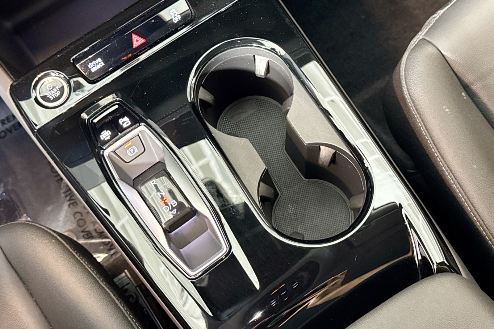 Used 2025 MYTHOS BLACK Audi Premium image 15